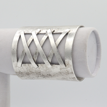 Load image into Gallery viewer, Criss Cross Cuff
