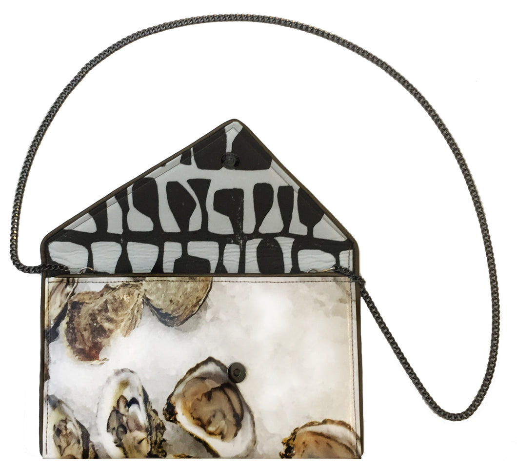 Oyster Clutch