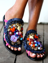 Load image into Gallery viewer, Crystal Sandals