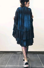 Load image into Gallery viewer, Ruffle trim Jacket