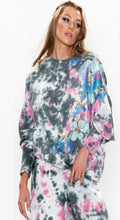 Load image into Gallery viewer, Love Sweatshirt Gray